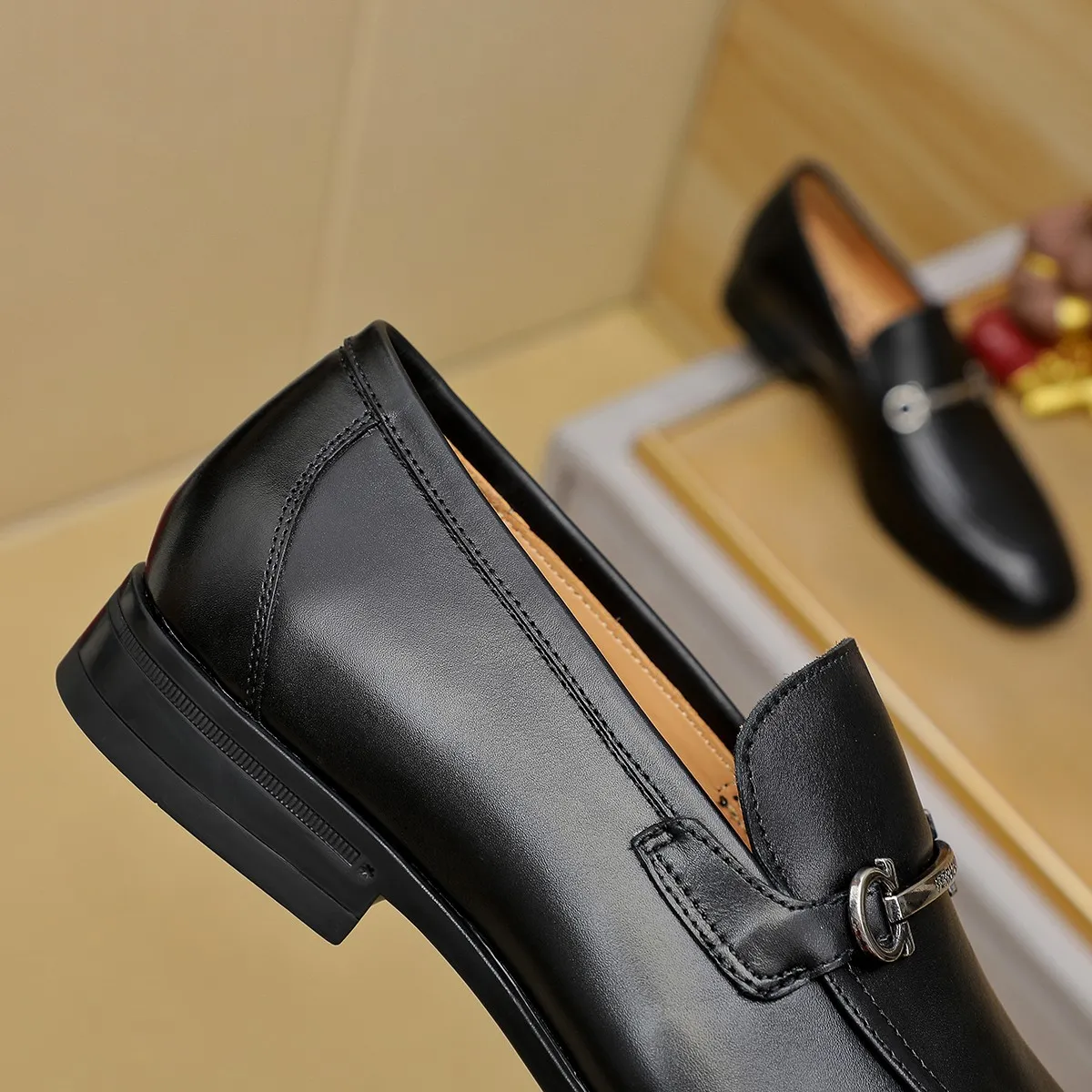 Men's Men's Shoes 260 Ferragamo [Ferragamo] top imported suit men's shoes 💯Original copy of the official website, product materials: selected imported embossed calfskin + luxury hardware buckle accessories ~ imported water-dyed cow 🐂 leather lining. Strong three-dimensional visual effect, original combination outsole, multiple colors available😘 Size: 38-45